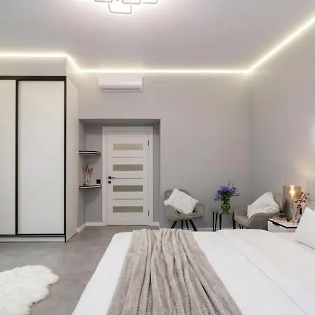 Two Bedrooms With Balkony Apartment Lviv