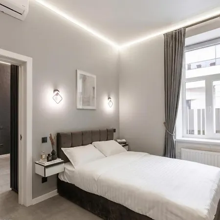 Two Bedrooms With Balkony
