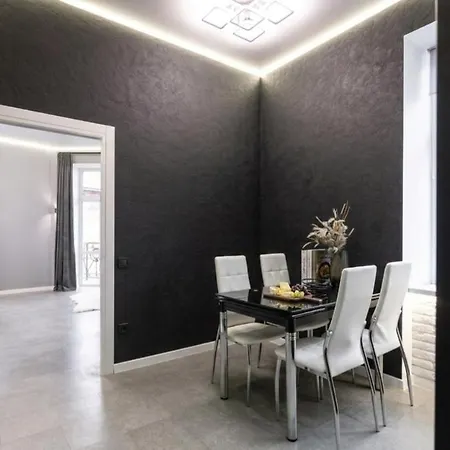 Two Bedrooms With Balkony Apartment Lviv